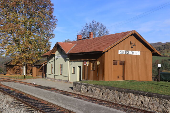 Eisenbahnstation Zubrnice - Týniště (Saubernitz - Tinscht)
