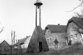 1_Vrbětice, umístění zvonice v obci, 1962 / Vrbětice, the setting of the bell tower in the village, 1962