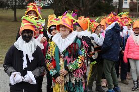 Dopolední část programu patří masopustnímu průvodu dětí z hlineckých škol a okolí, 2023. Foto: Pavel Bulena, Muzeum v přírodě Vysočina