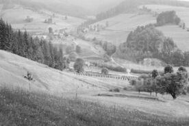 1_Velké Karlovice - Podťaté, celkový pohled na údolí, 1959 / Velké Karlovice – Podťaté, overall view of the valley, 1959