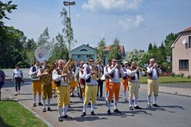 Stavění máje ve Starých Žďánicích, 2019. Foto: Lenka Jedličková, Muzeum v přírodě Vysočina