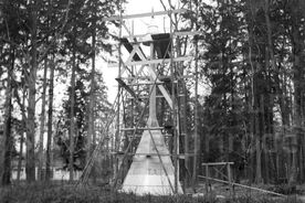4_Dřevěné městečko, stavba vědecké rekonstrukce zvonice v muzeu, 1968 / Timber Town, building a scientific reconstruction of the bell tower at the museum, 1968