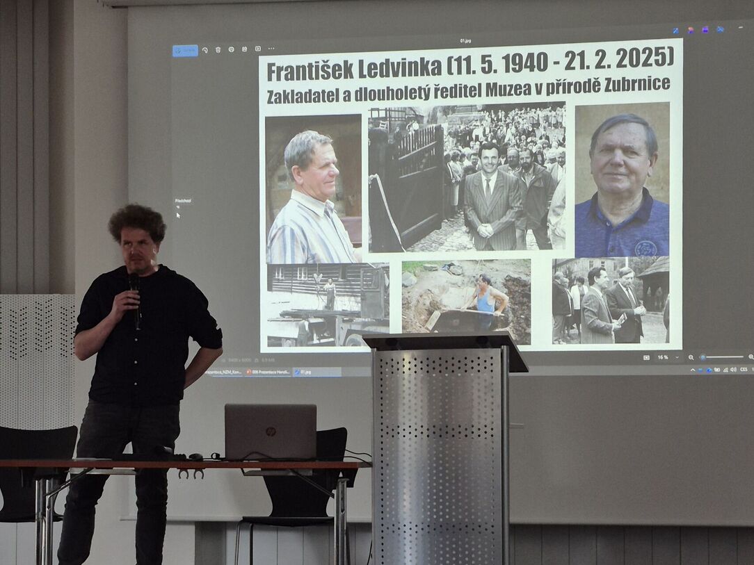 Účast na sympoziu