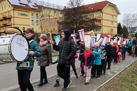 Dopolední část programu patří masopustnímu průvodu dětí z hlineckých škol a okolí, 2023. Foto: Pavel Bulena, Muzeum v přírodě Vysočina